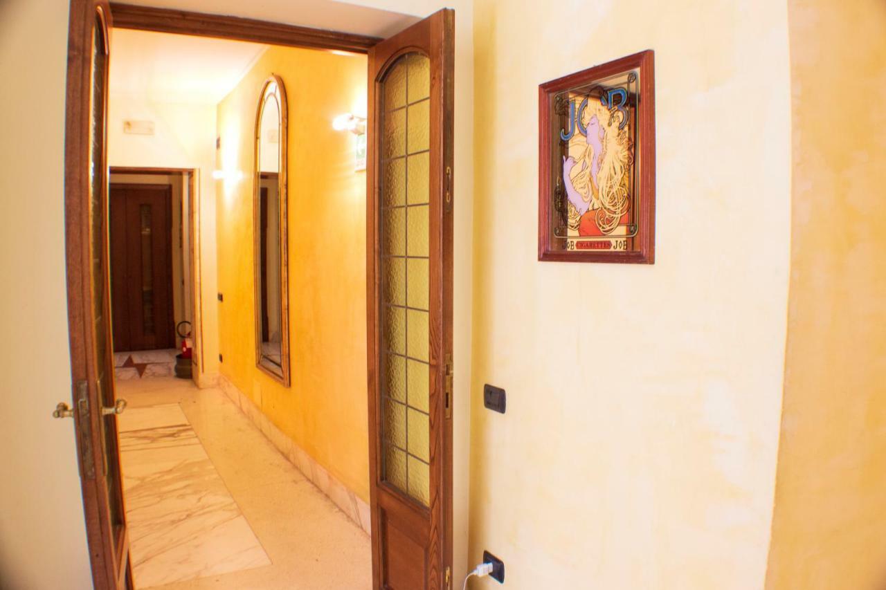 Martina A Piazza Del Popolo Villa Róma Kültér fotó